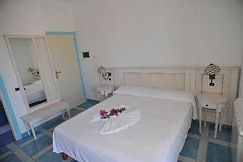 Hotel Isolabella Ventotene Exterior foto